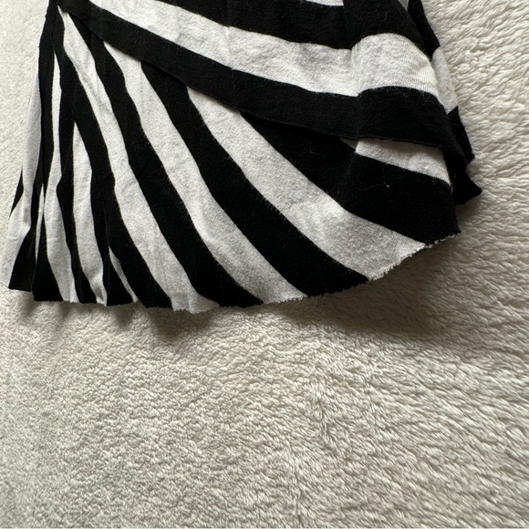 Philosophy Black and White Geometric Tank Top Ruched Side Raw Hem Size Medium - Picture 14 of 16